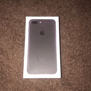 I am selling an IPhone 7plus